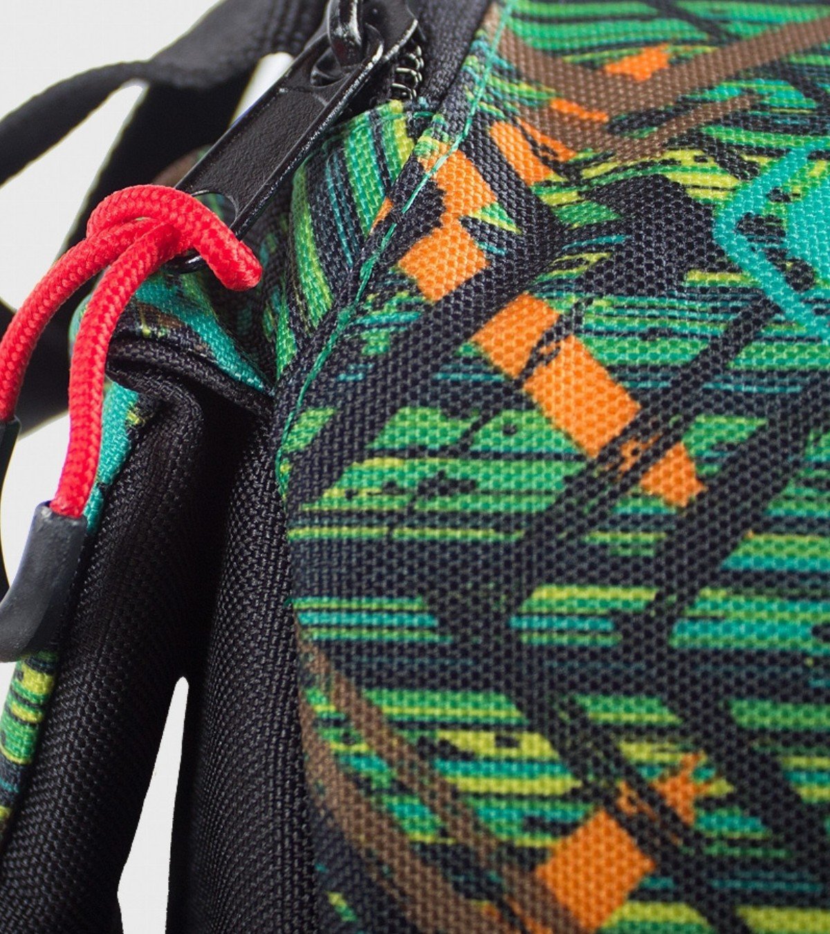 Mochila de trekking Adrenaline 24 litros
