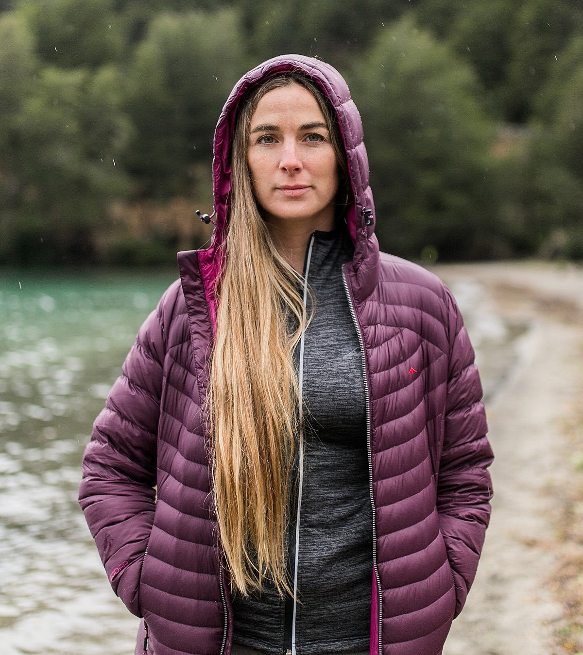 Campera de mujer Shelby con capucha