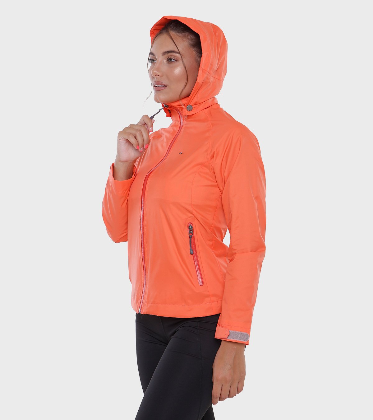 Campera rompeviento de mujer Eluney