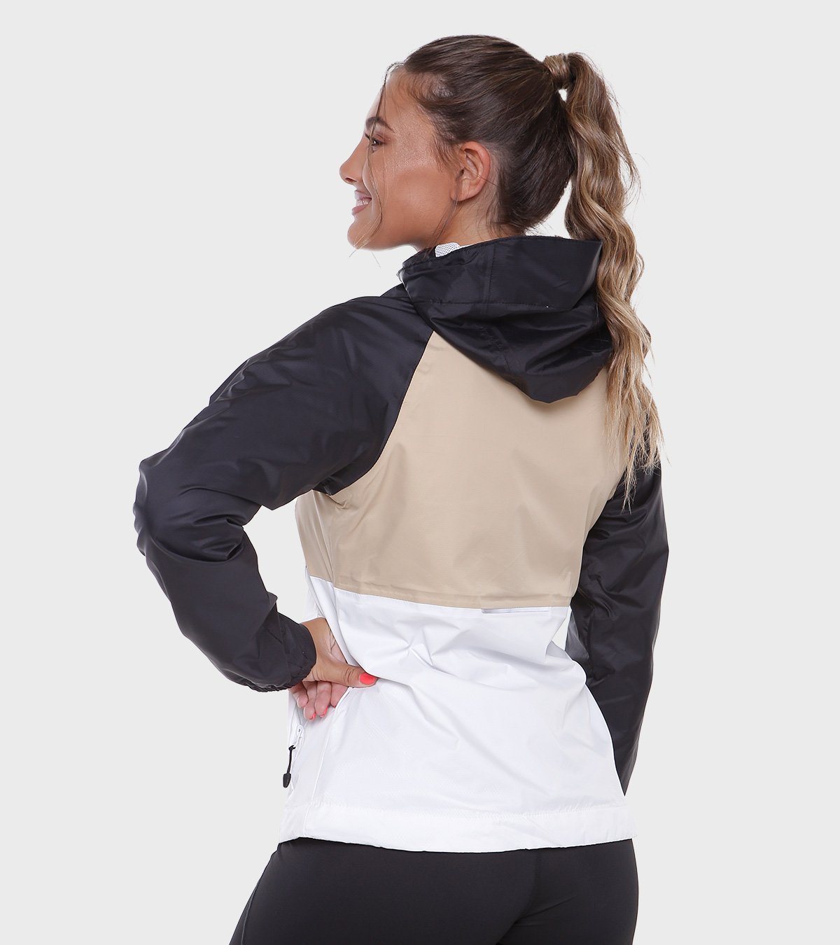 Rompeviento de mujer Lua