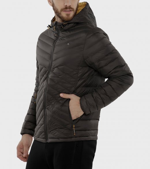 Campera de hombre Neegan con capucha