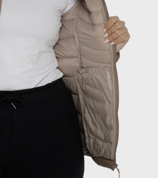Campera de mujer Shelby con capucha