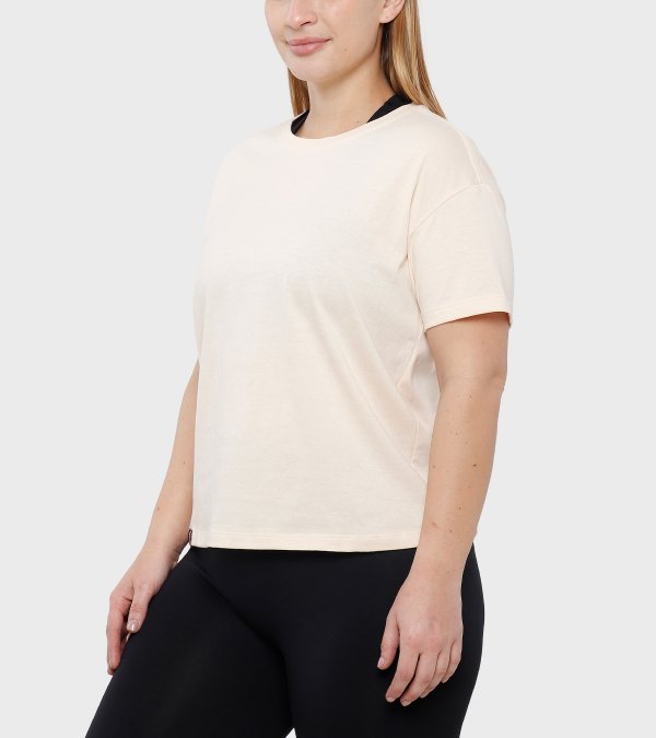 Remera de mujer Essential