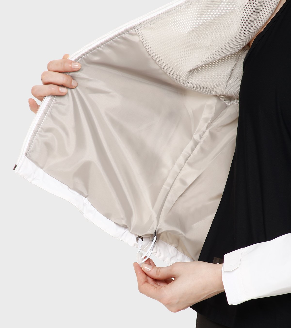 Campera rompeviento de mujer Eluney