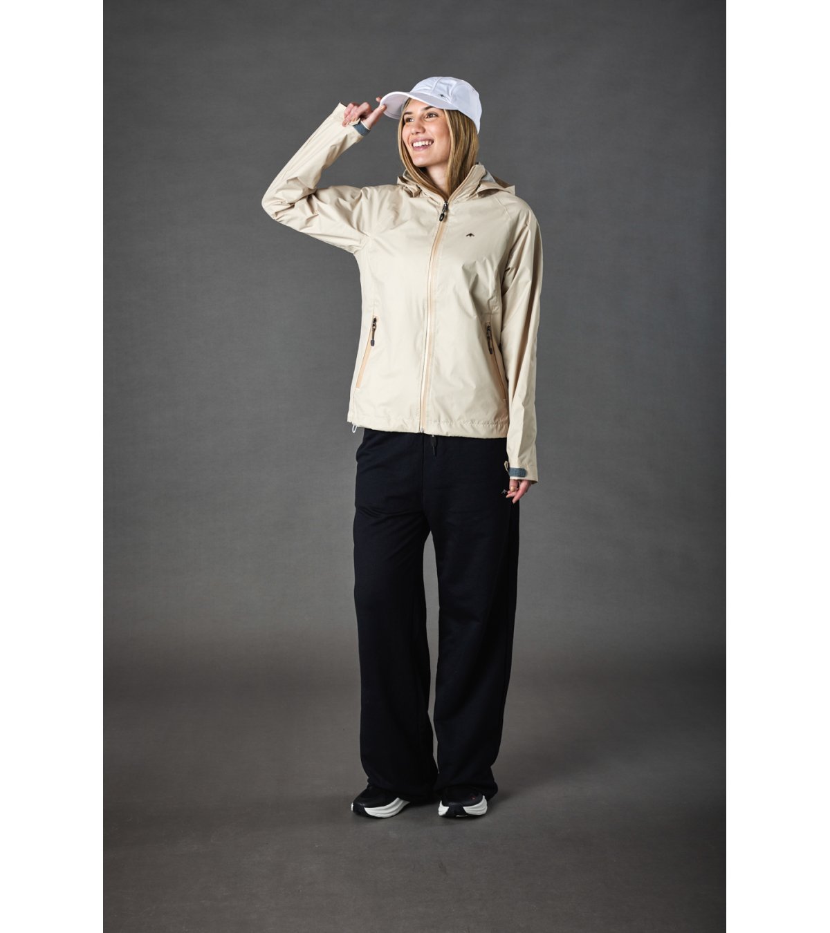 Campera rompeviento de mujer Eluney