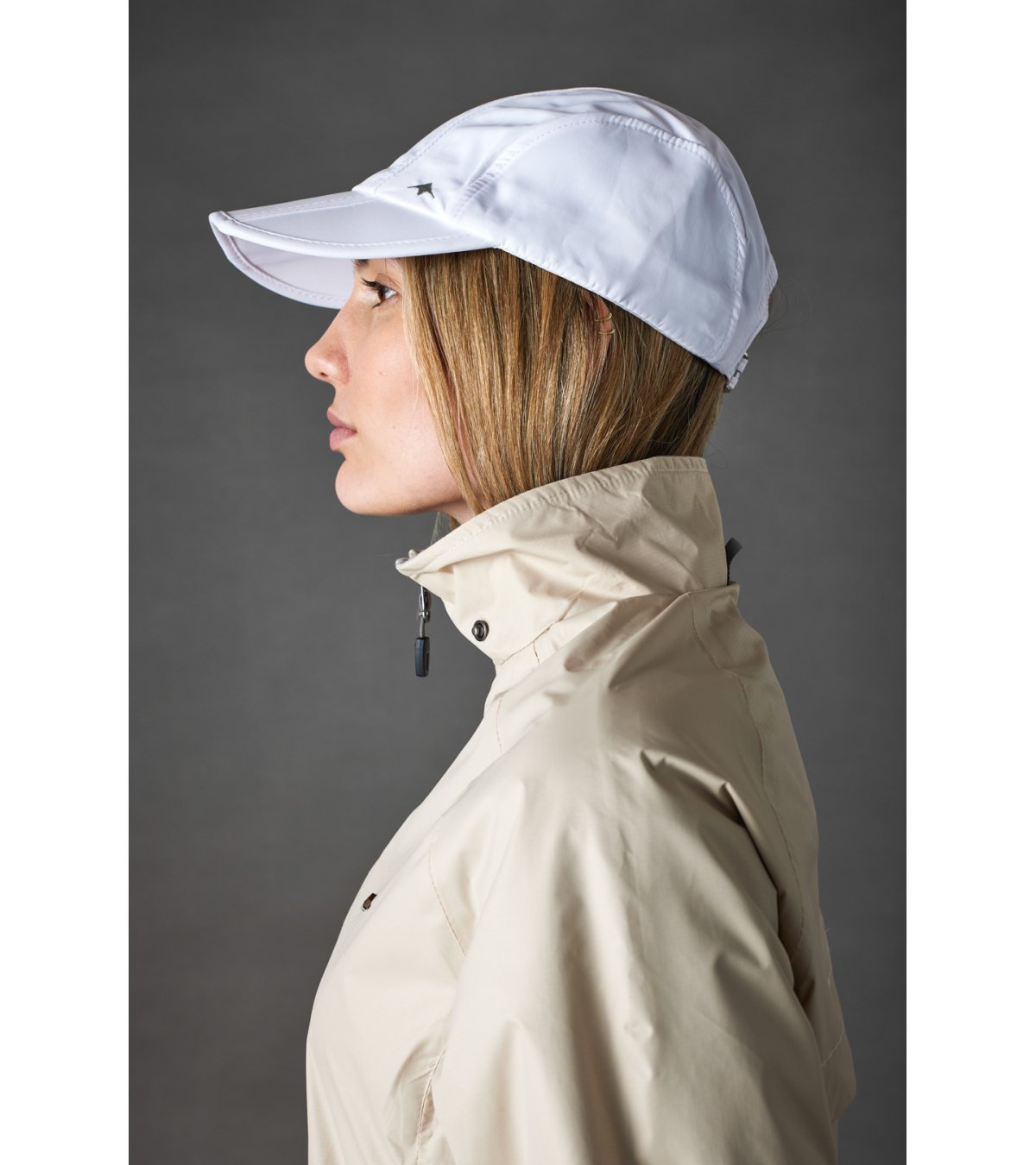 Campera rompeviento de mujer Eluney