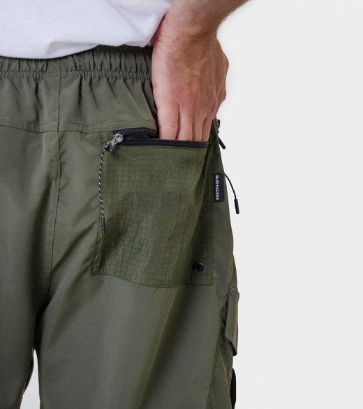 Pantalón de hombre Tesis