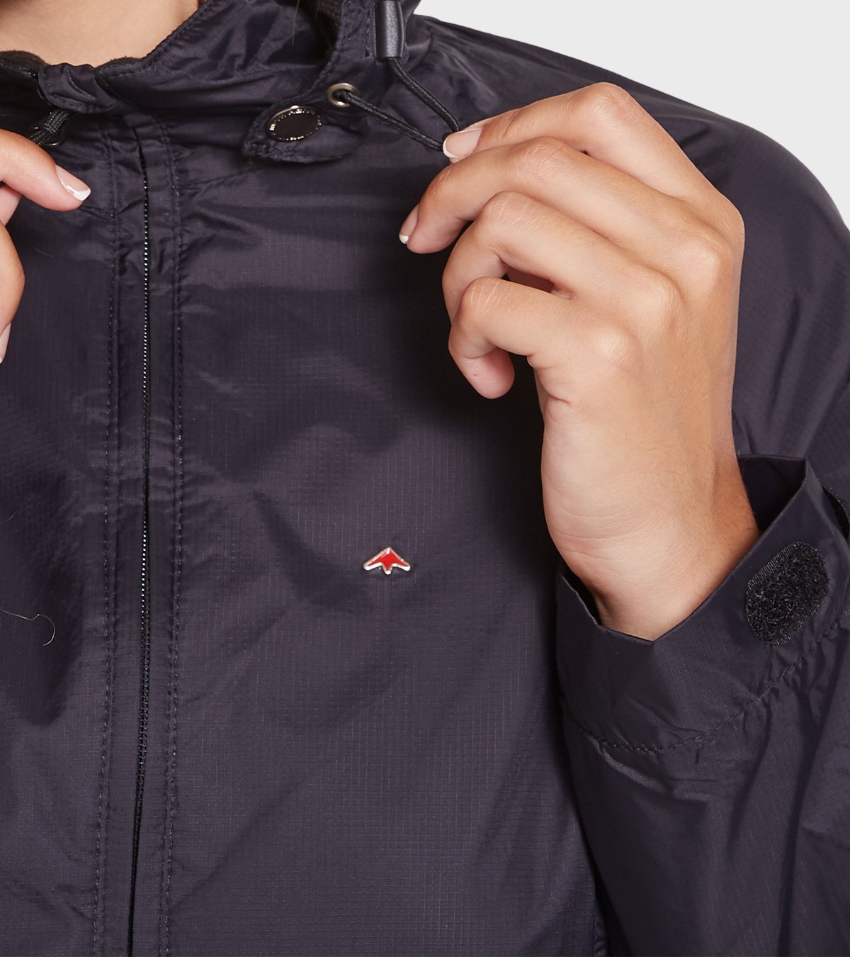 Campera rompeviento de mujer Eluney