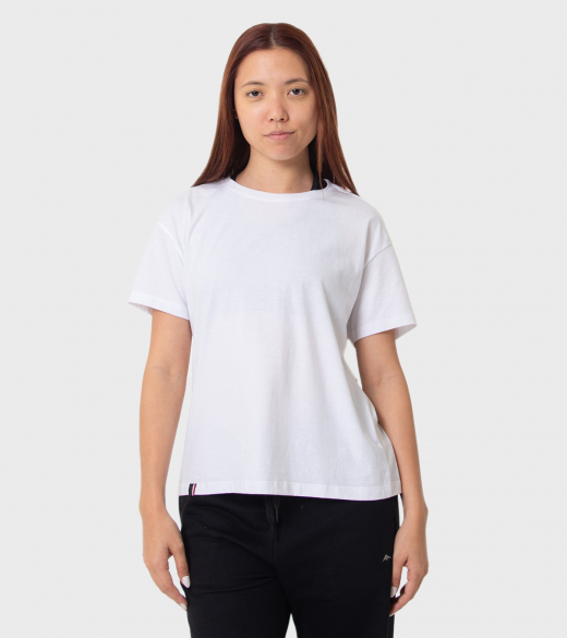 Remera de mujer Essential