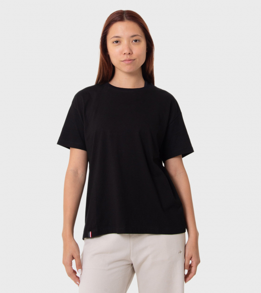 Remera de mujer Essential